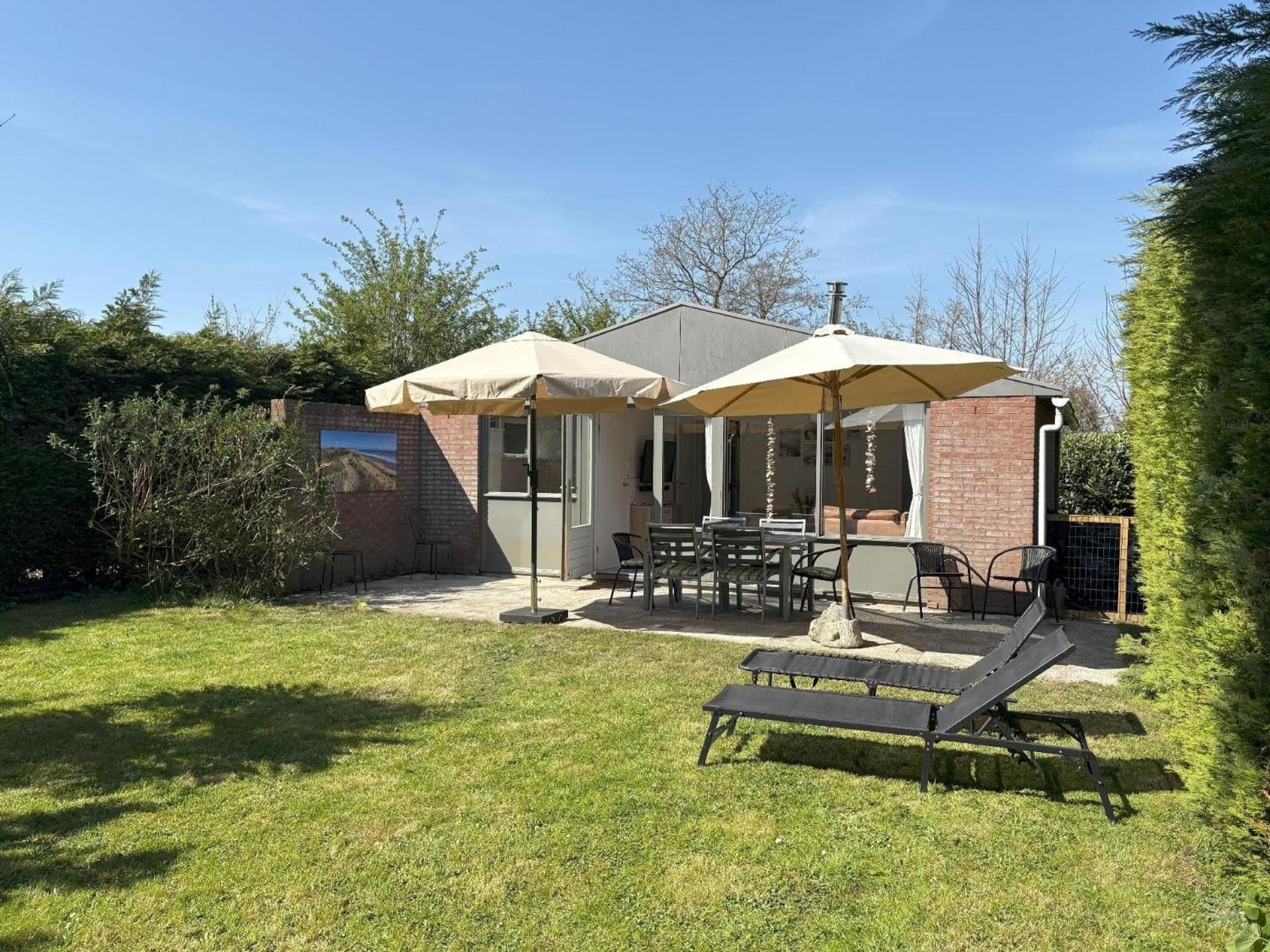 Gemuetliches, Helles Ferienhaus Mit Privatem Garten In Gepflegtem Ferienpark Warmenhuizen Exterior foto